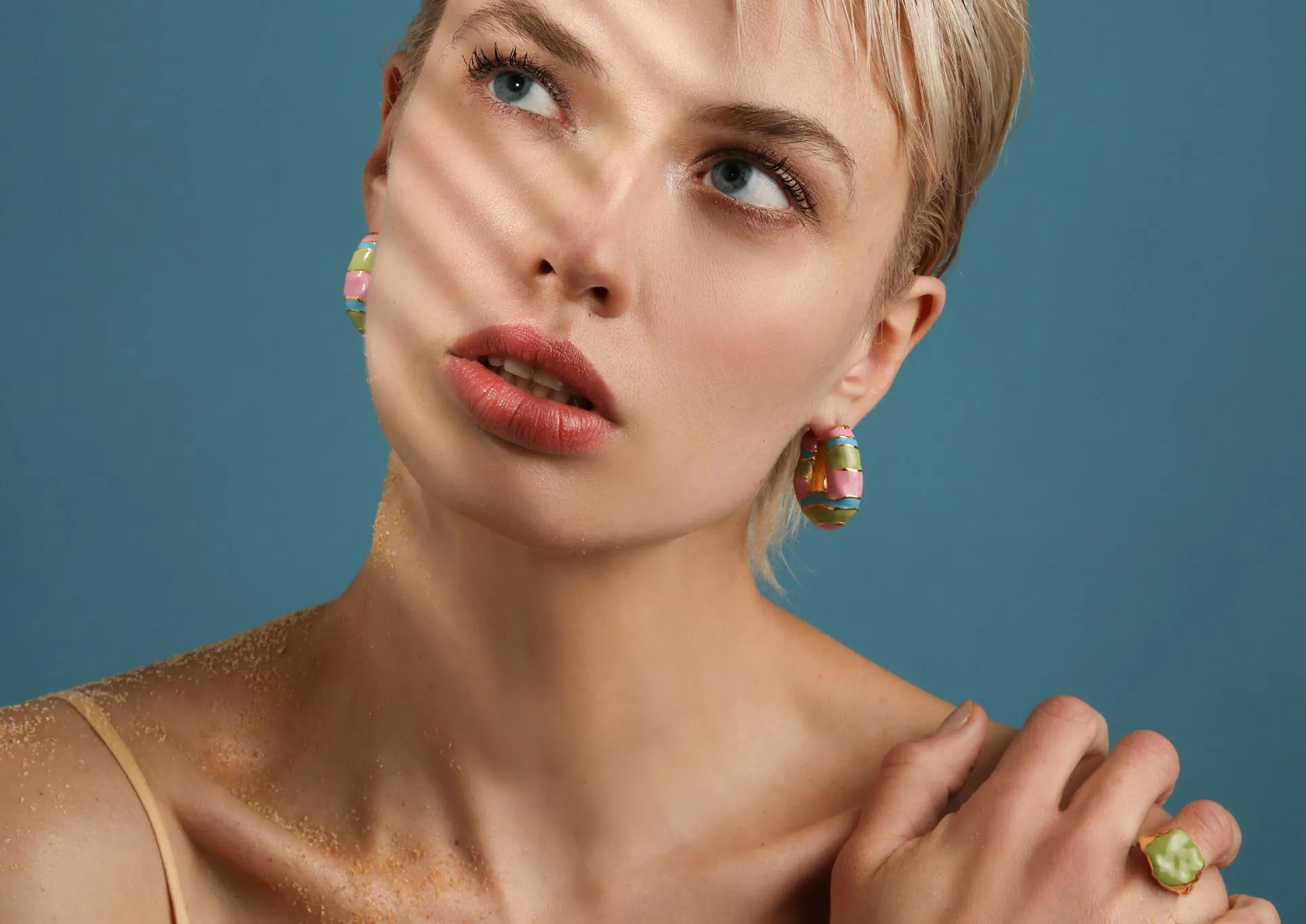 WAVE HOOP EARRINGS WITH MULTI COLORED ENAMEL